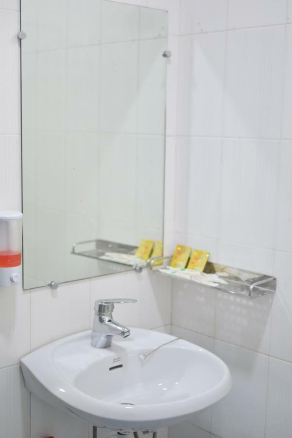 Celia Hostel Mandalaj Zewnętrze zdjęcie