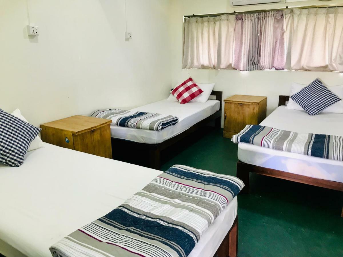 Celia Hostel Mandalaj Zewnętrze zdjęcie