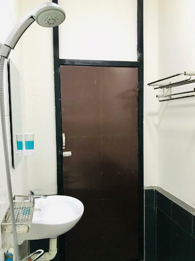 Celia Hostel Mandalaj Zewnętrze zdjęcie