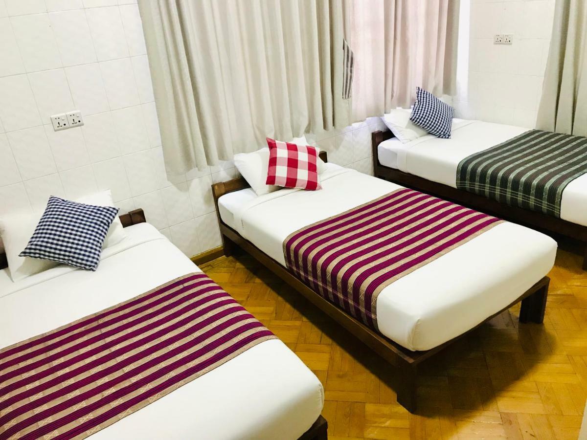 Celia Hostel Mandalaj Zewnętrze zdjęcie