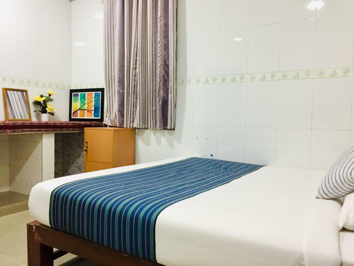 Celia Hostel Mandalaj Zewnętrze zdjęcie